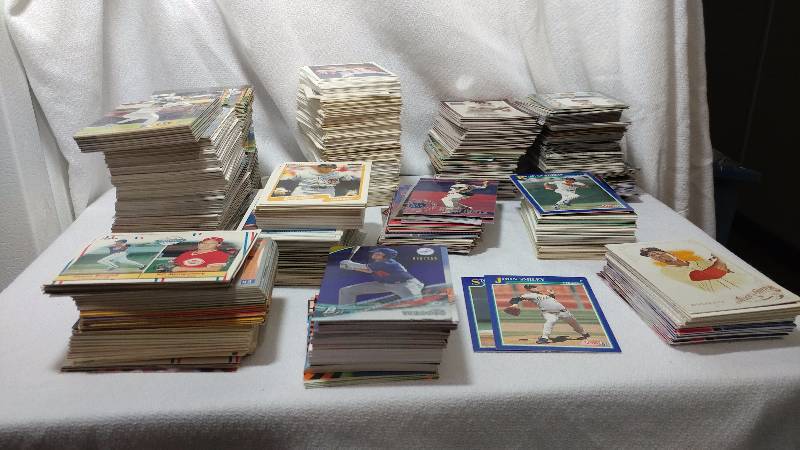 1200 Plus Baseball Cards