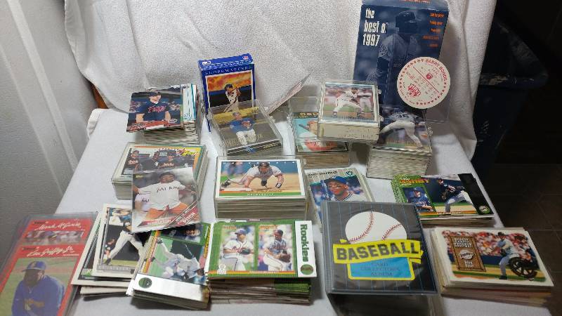 Various Baseball Cards