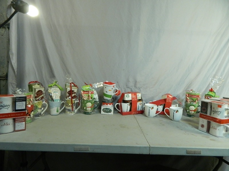 lot 141 image: New Gift Sets