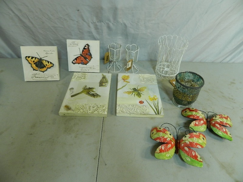 lot 148 image: New Gift Shop Items