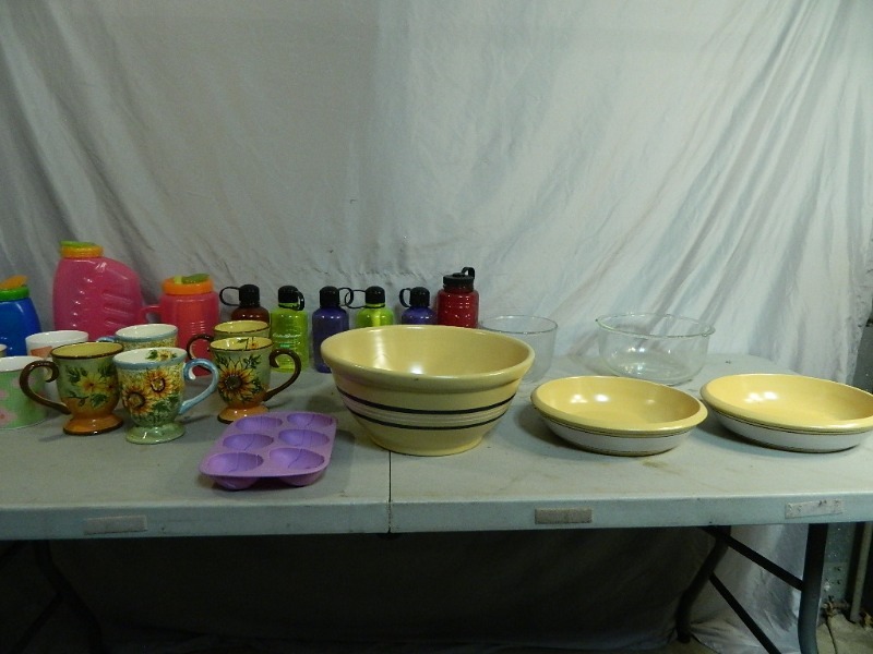 lot 156 image: Fire King Bowl and More