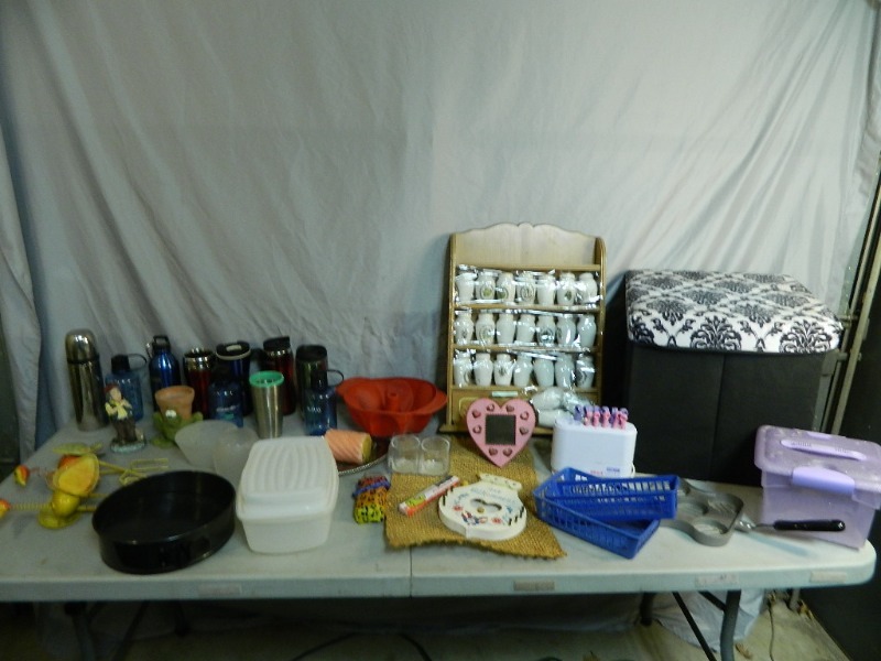 lot 162 image: Spice Rack, Decor, and More