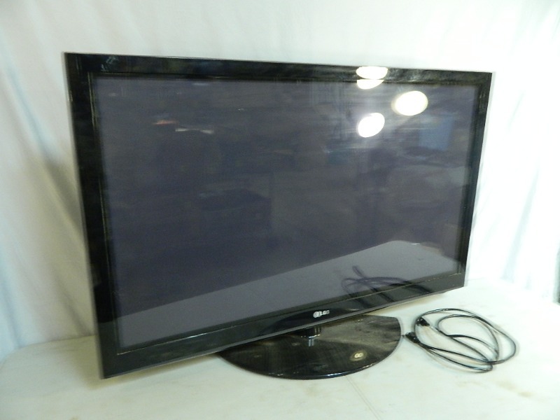 lot 170 image: 50 LG Flatscreen TV FOR REPAIR