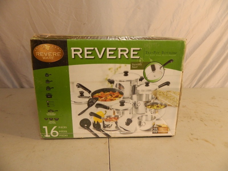 lot 2 image: New Revere Pot  Pan Set