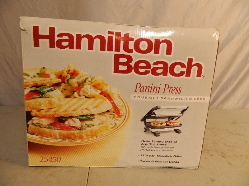 lot 13 image: New Hamilton Beach Panini Press