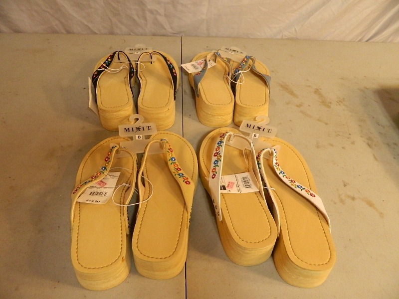 lot 30 image: 4 New Pair of Womens Sandals