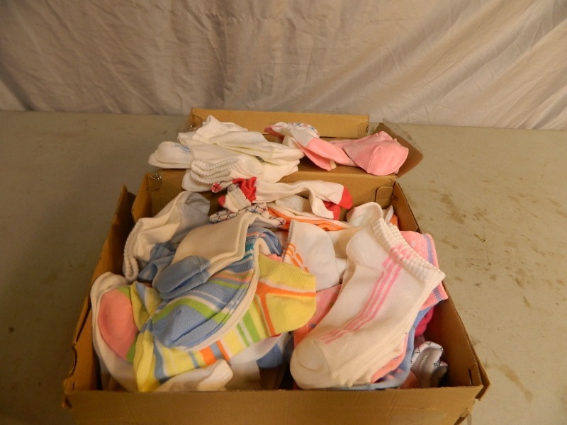 lot 59 image: New Womens Socks