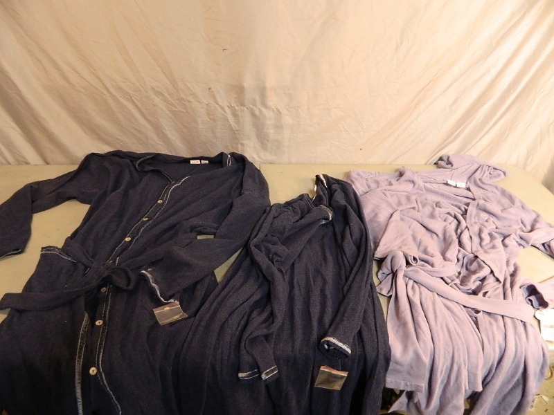lot 87 image: New Womens Robes and Nightgown