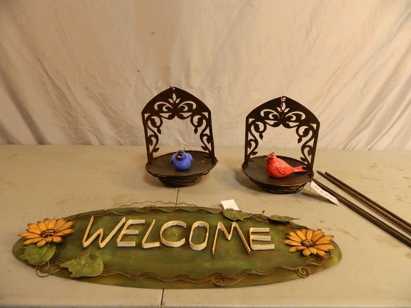 lot 88 image: New Yard Decor