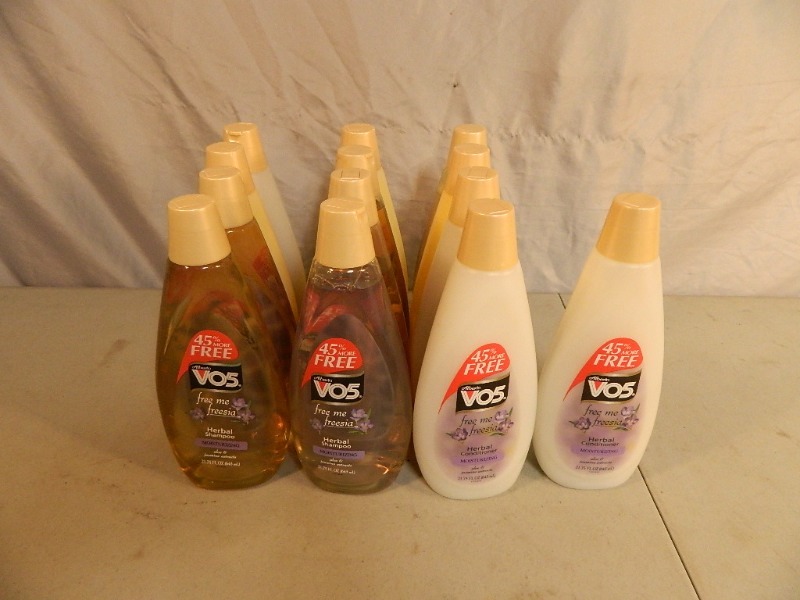 lot 90 image: 13 New Shampoos and Conditioners