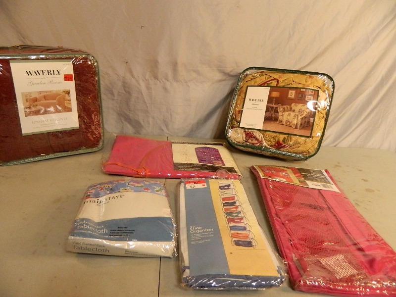 lot 96 image: New Furniture Covers and Organizers