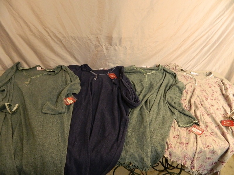 lot 99 image: 4 New Womens Night Gowns