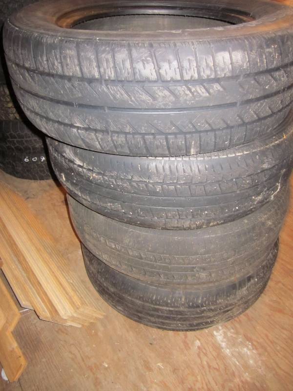lot 215 image: 4 Tires