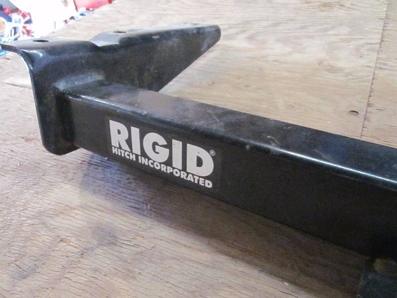 lot 225 image: Hitch and PVC Roll