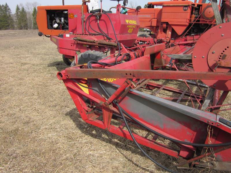 lot 8 image: 400 Versatile Swather