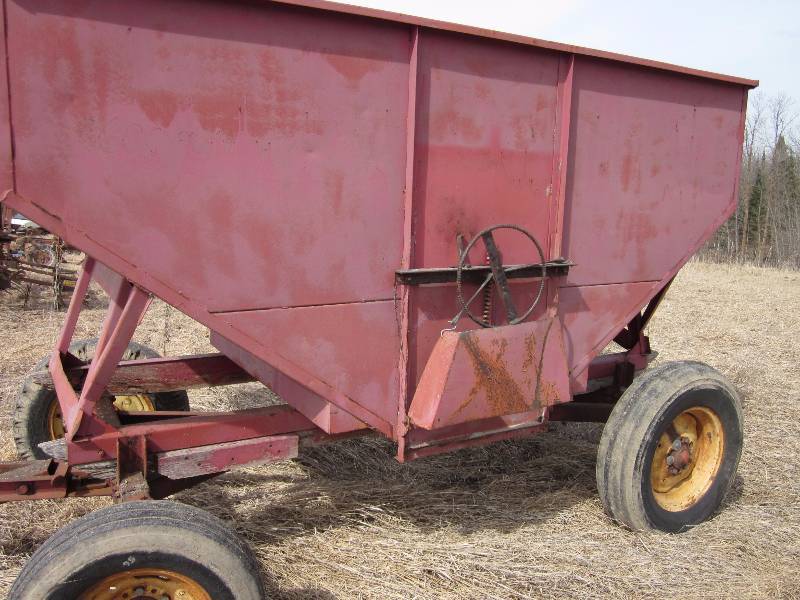 lot 14 image: Gravity Box on 6 Ton Running Gear