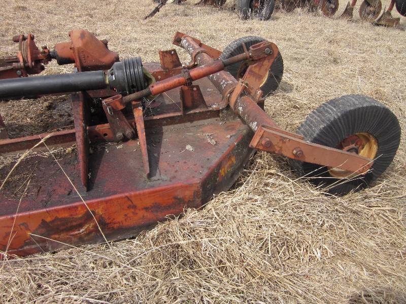 lot 17 image: Bush Hog 5 ft Mower