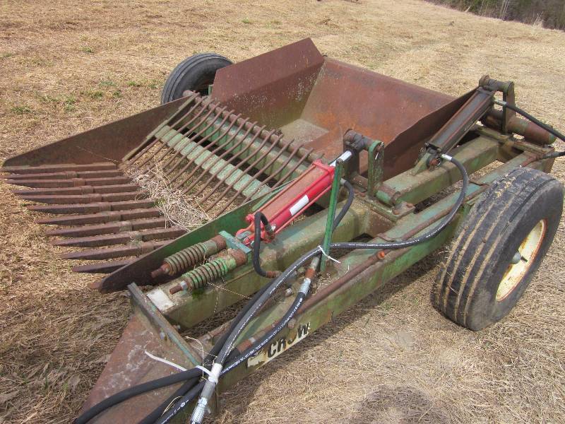 lot 27 image: 4 ft Crown Rock Picker
