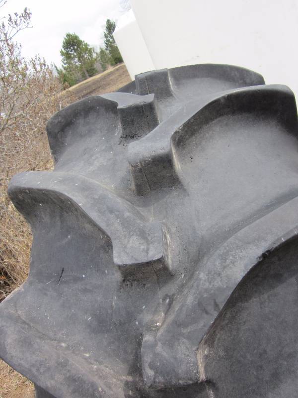 lot 32 image: Goodyear 28L x 26 Tire