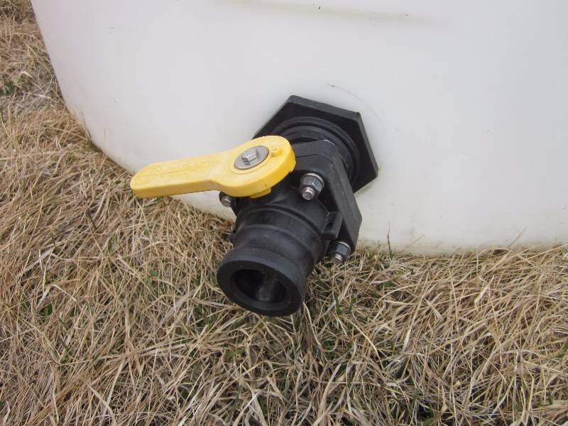 lot 34 image: 500 Gallon Water Tank