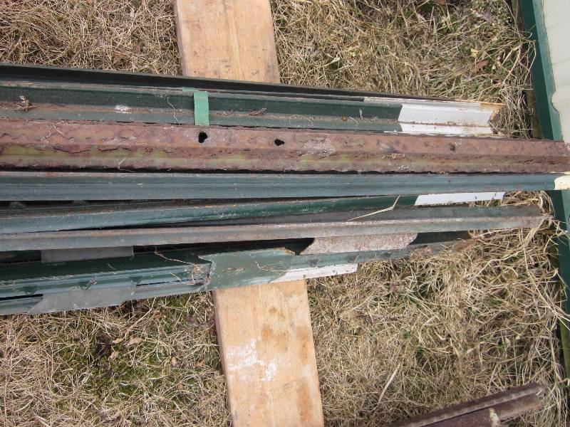 lot 52 image: 26 Fence Posts