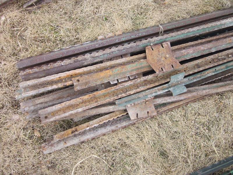 lot 53 image: 26 Fence posts