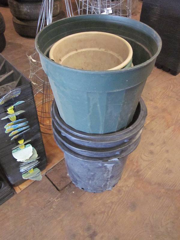 lot 235 image: Plant Containers, Pot Trays, & Tomato Cages