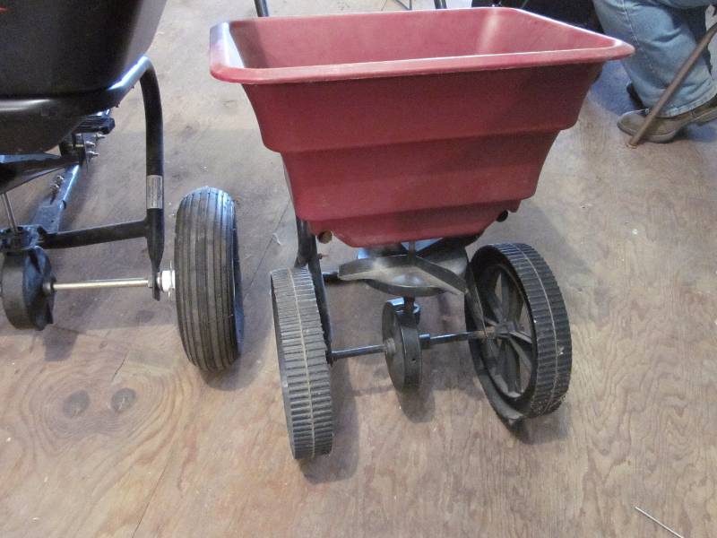 lot 244 image: 2 Spreaders