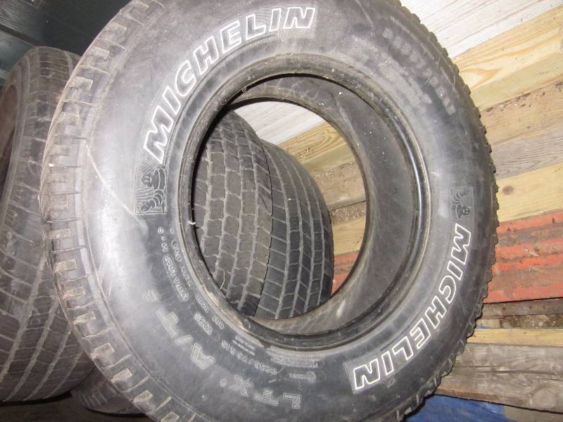 lot 60 image: 4 - PL235 x 15 Michelin Tires