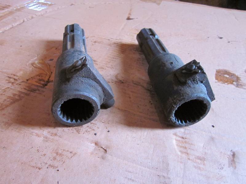lot 71 image: PTO Adapters from 1,000 RPM to 540 RPM