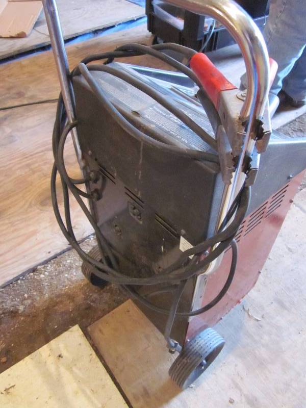 lot 77 image: Century 50252 Ammo Battery Charger & Tester