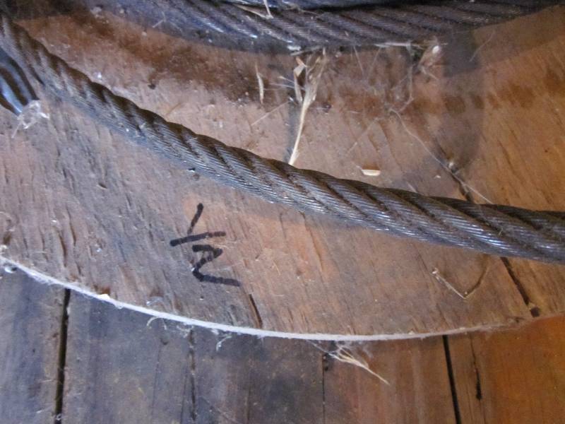 lot 78 image: 12 Cable