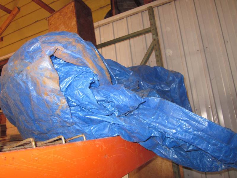 lot 94 image: Blue & Green Tarps