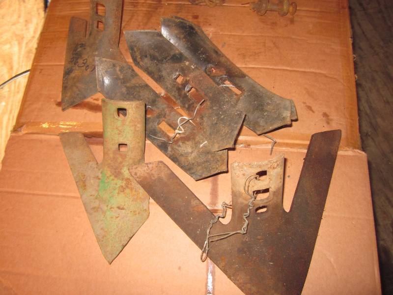 lot 99 image: Cultivator Parts