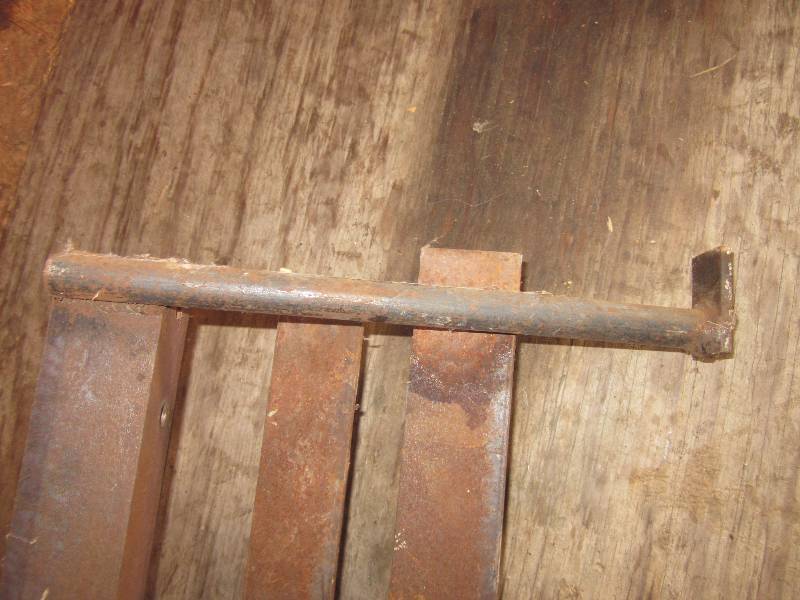 lot 119 image: Wall Mount Shelving