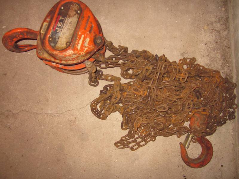 lot 124 image: Jet 1.5 Ton L-90 Chain Hoist