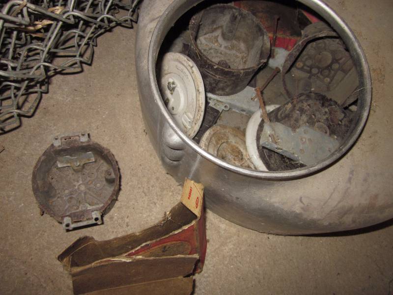 lot 140 image: Chain Link Fence & Milk Bucket