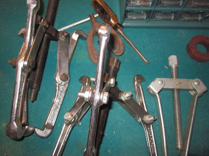 lot 152 image: Pulley Pullers, Drill Bits, & Small Parts Compartment