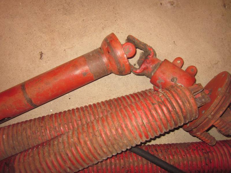 lot 179 image: PTO with Clutch Assembly, Hydraulic Cylinders, Weights, & Springs