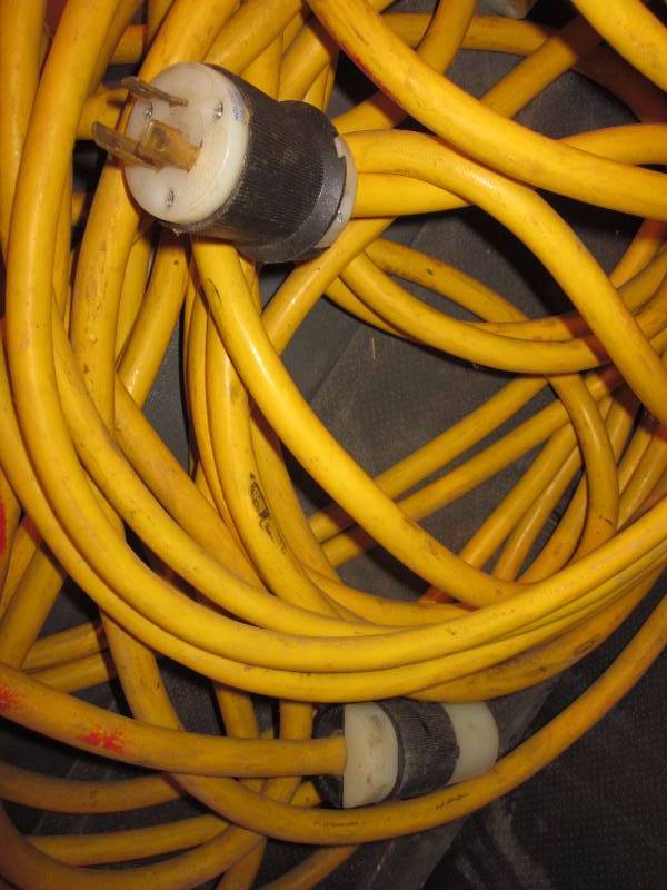 lot 192 image: Electrical 220v  Extension cords