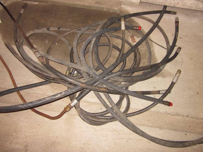 lot 199 image: Hydraulic Hoses, Extension Cord, Etc.