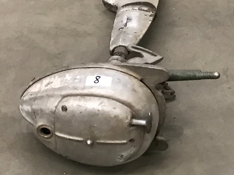 lot 8 image: Vintage Johnson Sea Horse Outboard ...