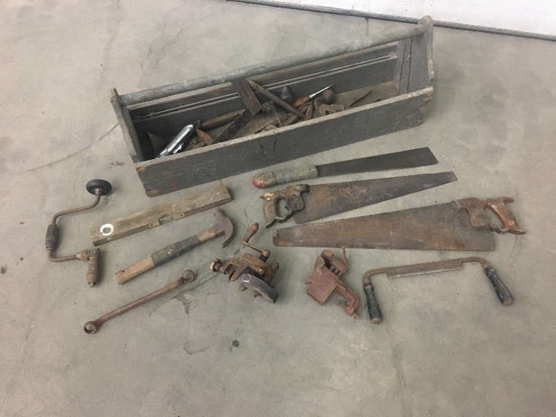 lot 7 image: Vintage 36 Carpenters Toolbox Full...