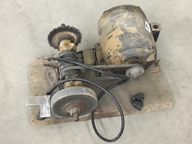 lot 29 image: Vintage Dual-Wheel Bench Grinder Wi...