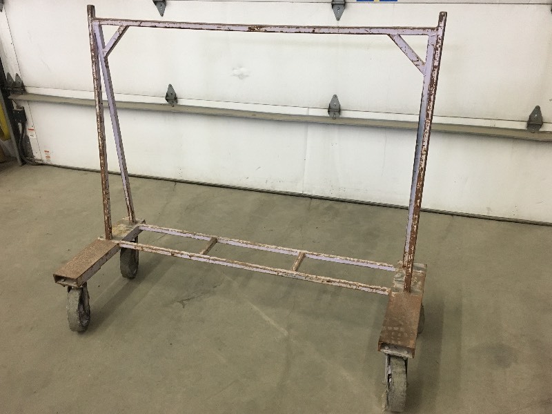 lot 35 image: Heavy Duty 5ft Rolling WoodSteelM...