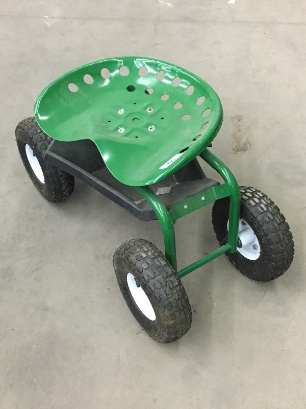 lot 36 image: Lawn Tractor Seat Garden Caddy ...