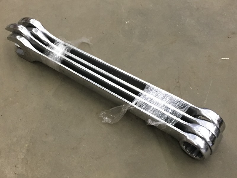lot 51 image: Set Of (4) Northern Wrenches 2 Th...