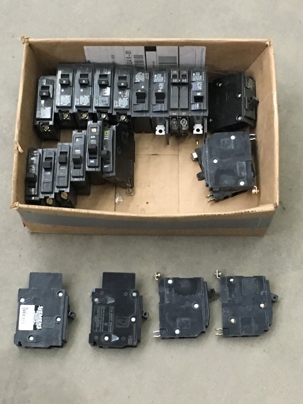 lot 74 image: Box Of Assorted Electrical Breakers...