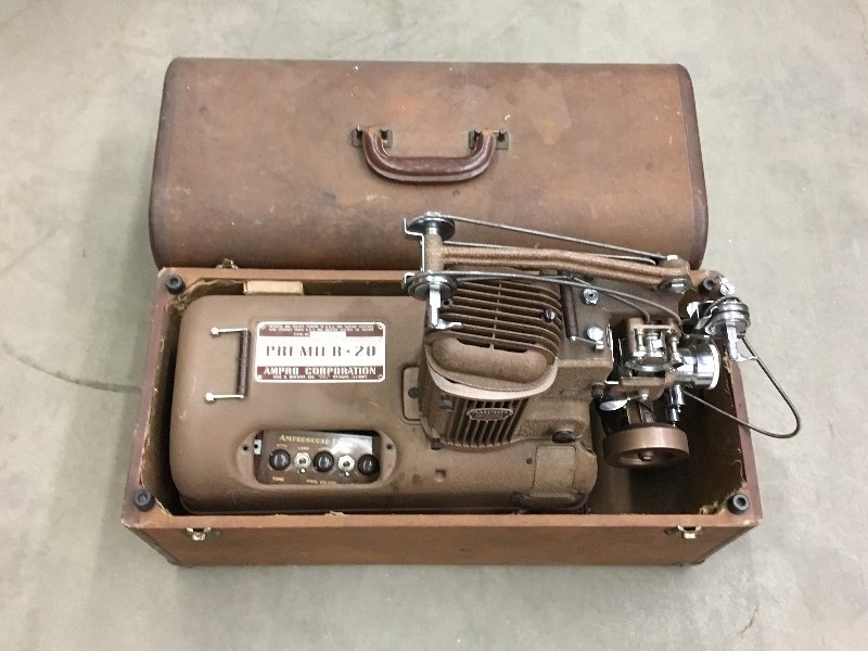 lot 75 image: Antique Ampro Premier-20 Amprosound...