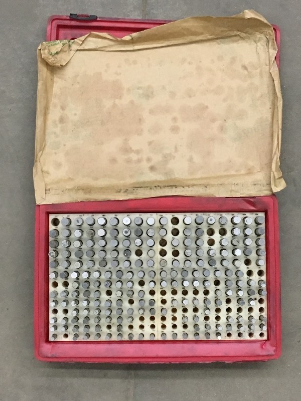 lot 84 image: MHC Model M2 Steel Plug Gauge Set, ...